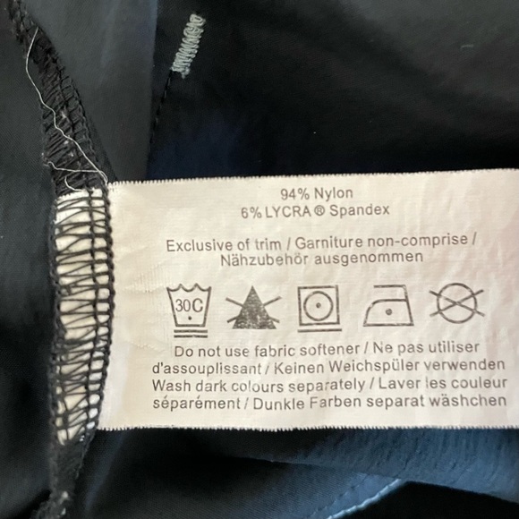 Arcteryx Rampart Hiking Shorts Women’s 4 Gray Bermuda Lightweight Gorpcore Cargo - Picture 14 of 15